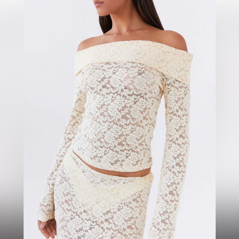 SET - matching lace off shoulder top & skirt - Picture 2 of 7